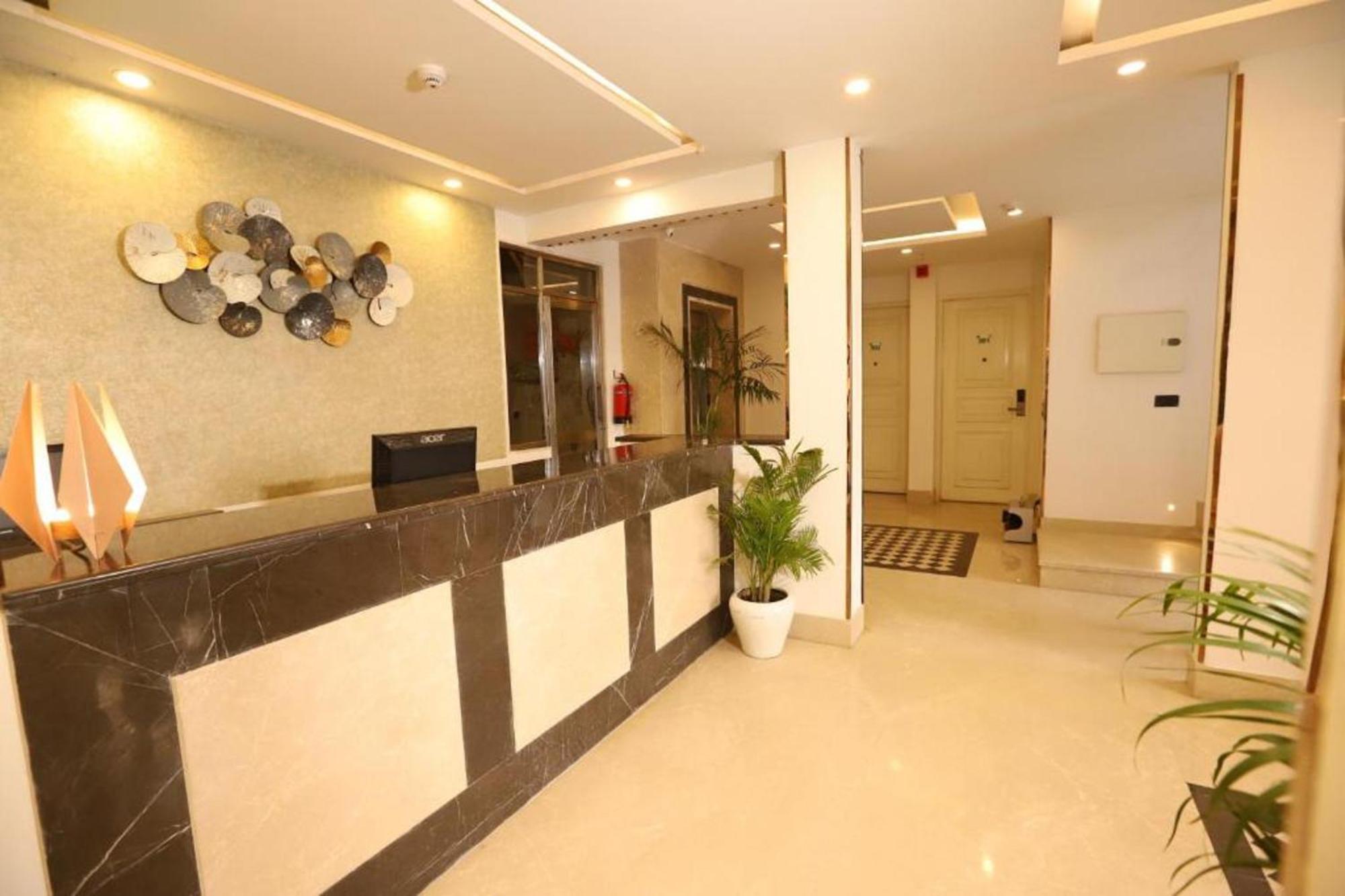 Hotel Mayur At Cr Park ניו דלהי מראה חיצוני תמונה