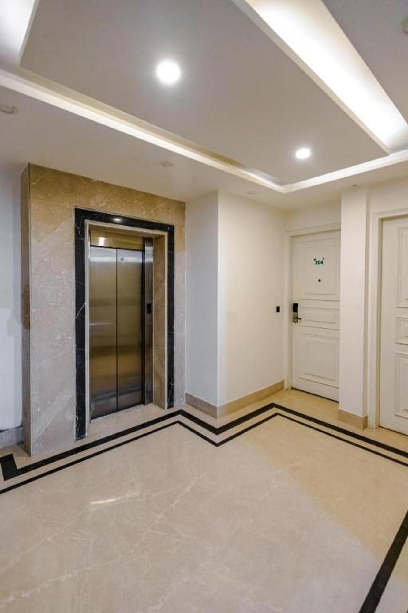 Hotel Mayur At Cr Park ניו דלהי מראה חיצוני תמונה
