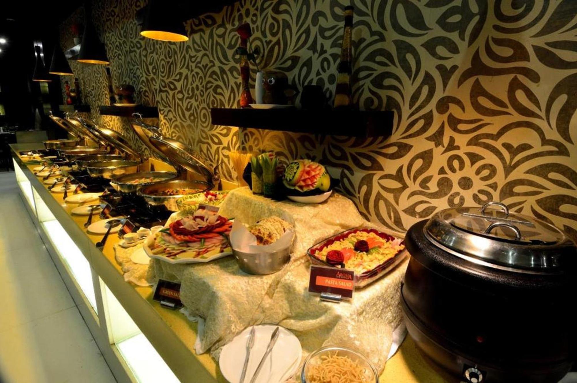 Hotel Mayur At Cr Park ניו דלהי מראה חיצוני תמונה